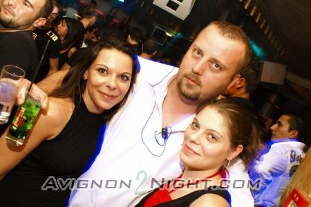 nous et le videur du just 